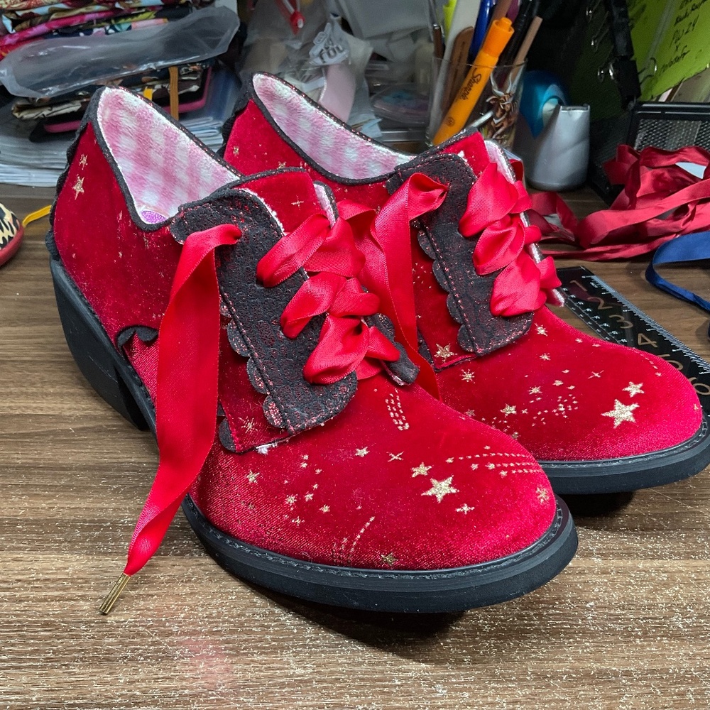 Irregular Choice Tipple red velvet lace up Oxford sz 43 US12 gold glitter stars